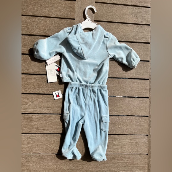 Tommy Hilfiger NWT 2 piece baby track suit in baby blue velvet 3-6 months - Picture 3 of 6
